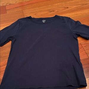 Ladies size XL navy J crew Perfect for short sleeve tshirt